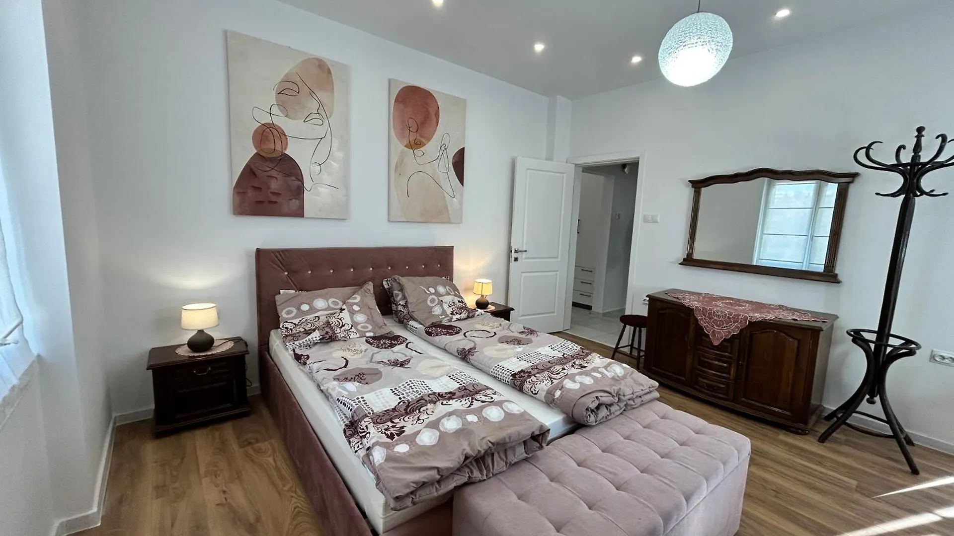 Apartment Aristocrat With Free Parking Plovdiv 0*,